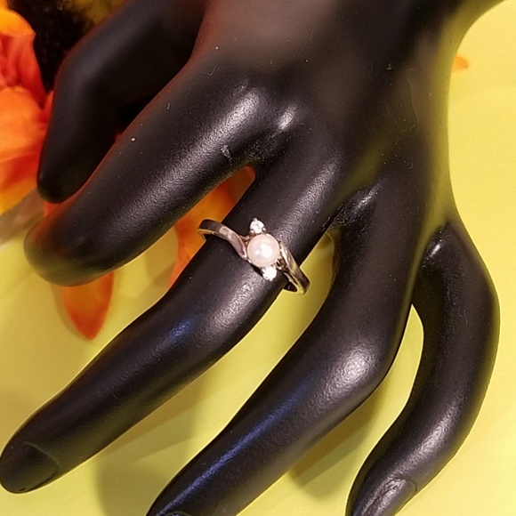 Gorgeous CZ Cultured Pearl Silver Ring - Picture 1 of 8